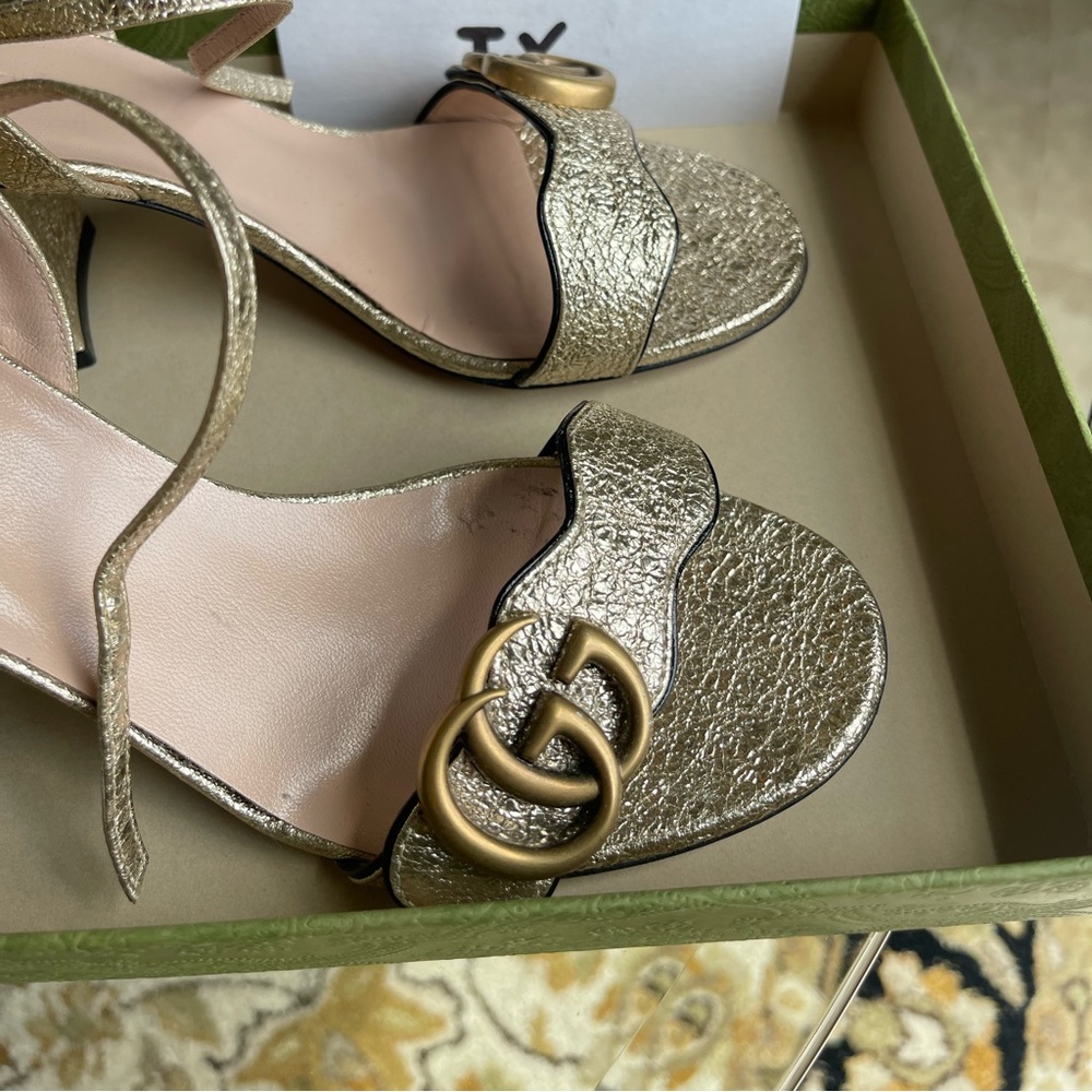 Gucci Metallic laminate leather mid-heel sandal